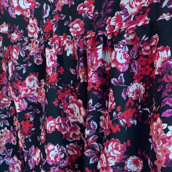 NWT Small Floral Maternity Top - Picture 7 of 10